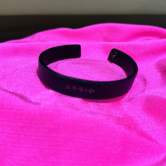 Akris leather snap bracelet - Picture 4 of 5